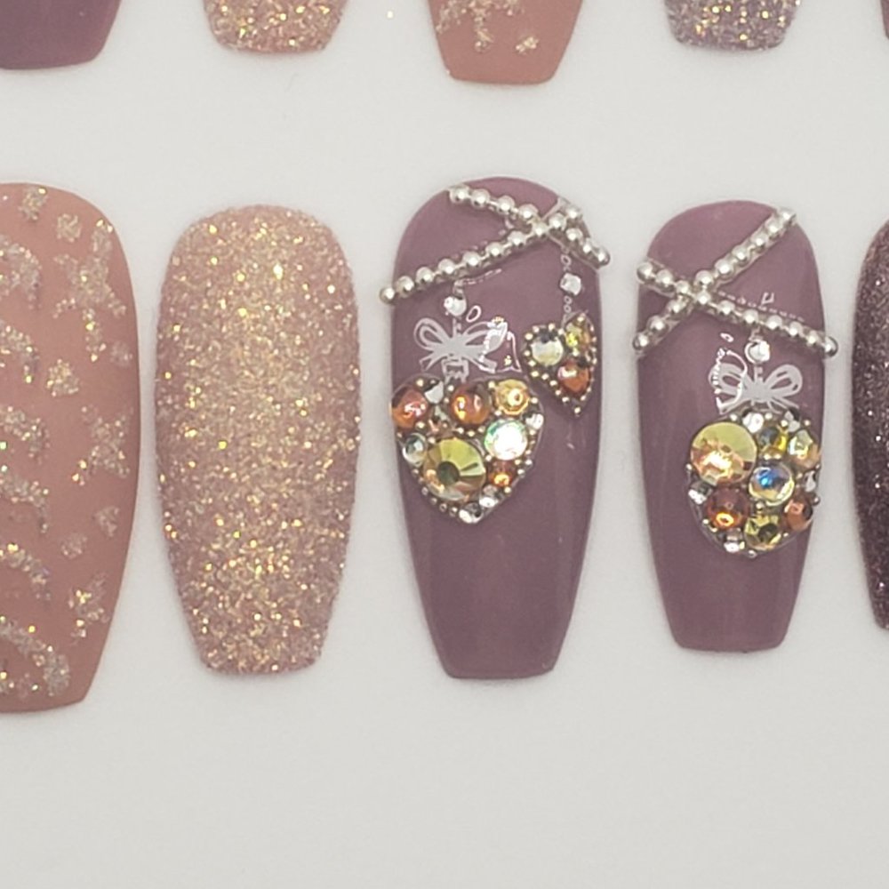 Christmas Press on Nails - Picture 6 of 12